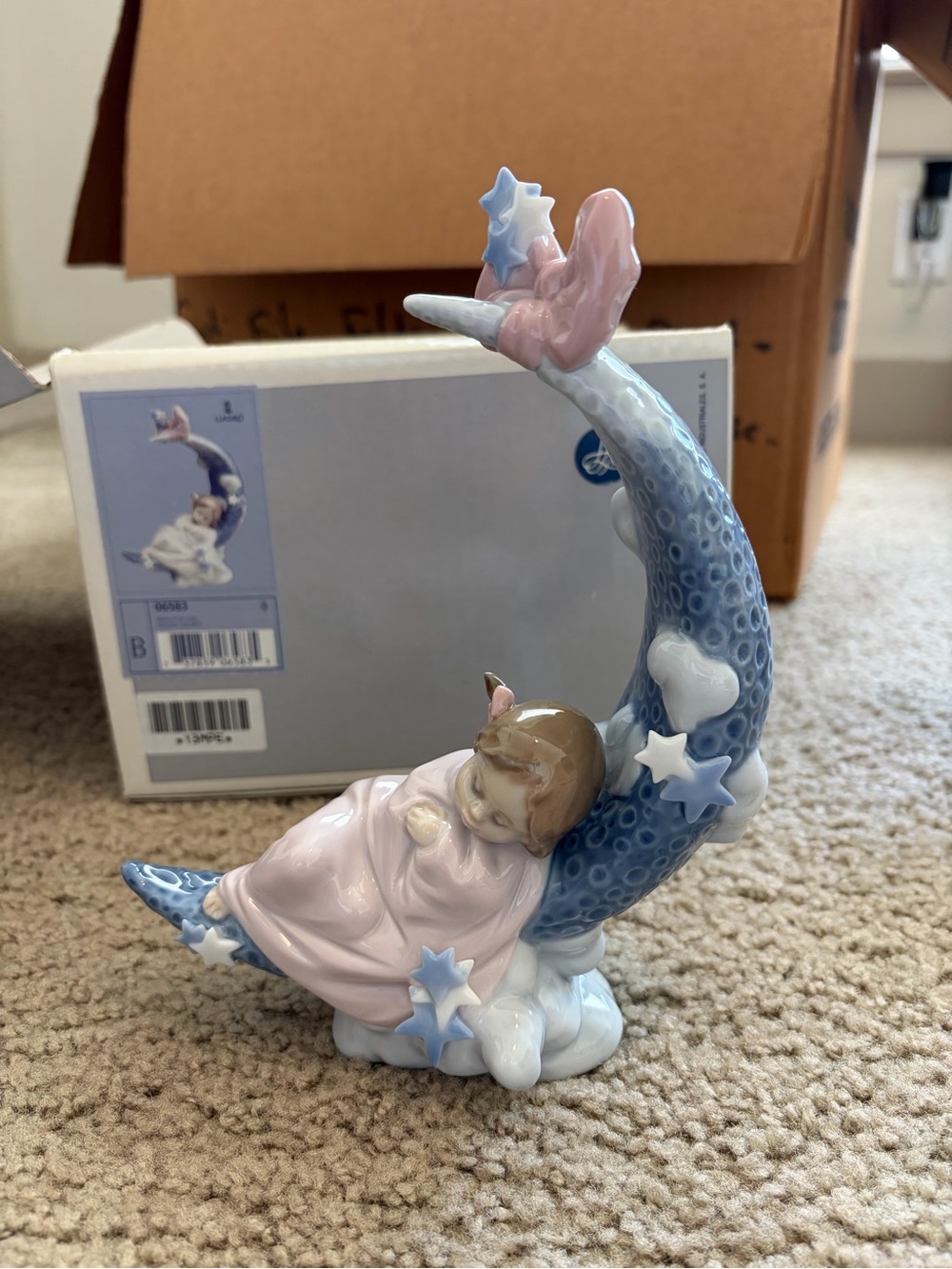 Lladró Heavens' LullaBy Girl Figurine